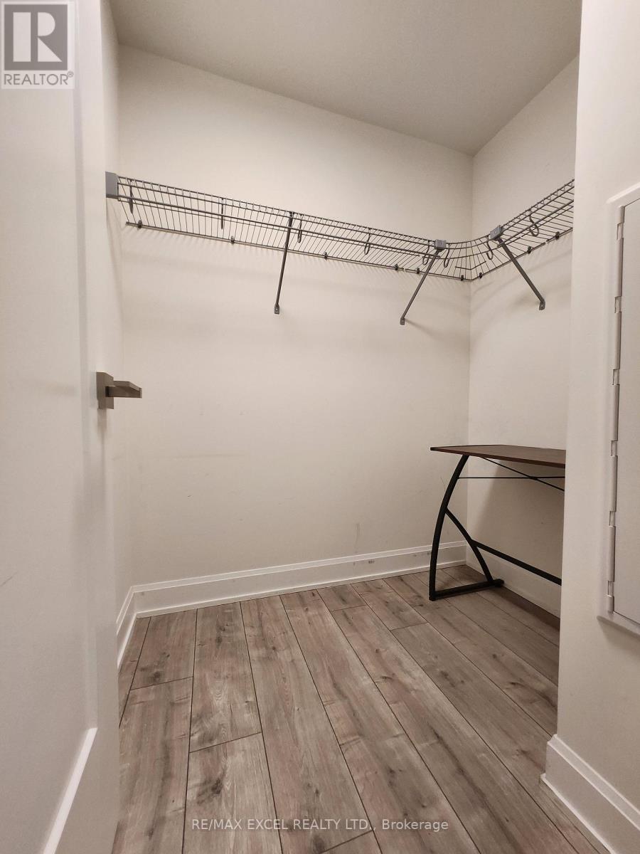 1001 - 38 Water Walk Drive, Markham, Ontario  L3R 6M8 - Photo 3 - N12645632