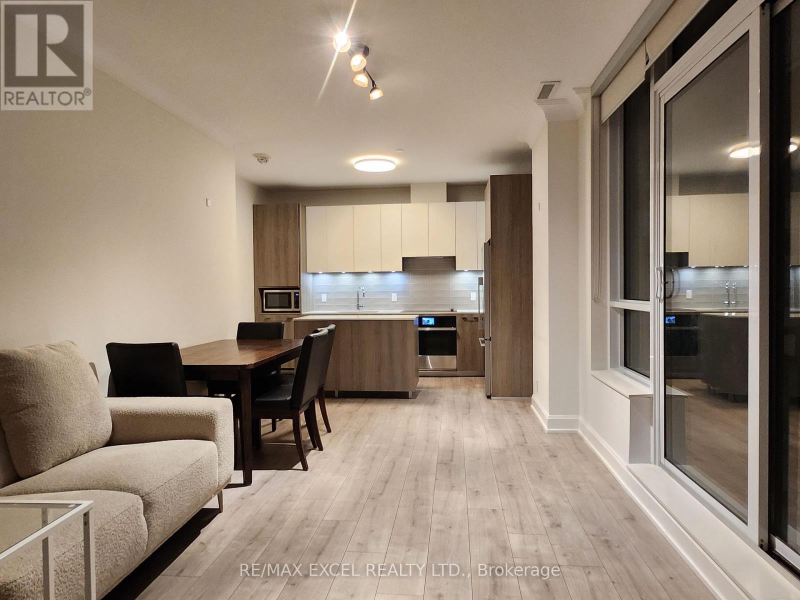 1001 - 38 Water Walk Drive, Markham, Ontario  L3R 6M8 - Photo 5 - N12645632