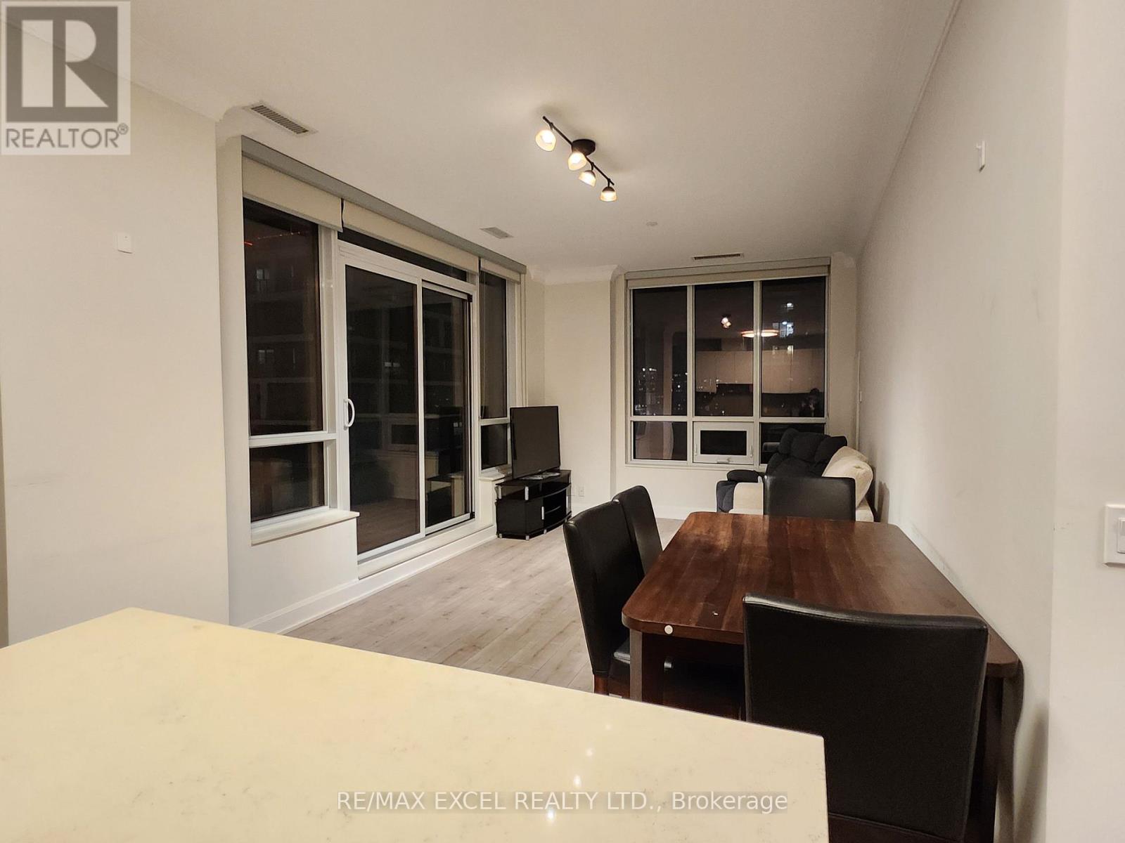 1001 - 38 Water Walk Drive, Markham, Ontario  L3R 6M8 - Photo 4 - N12645632