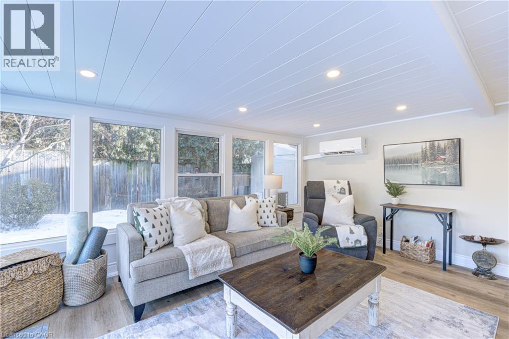 2225 Wyandotte Drive, Oakville, Ontario  L6L 2T4 - Photo 8 - 40793640