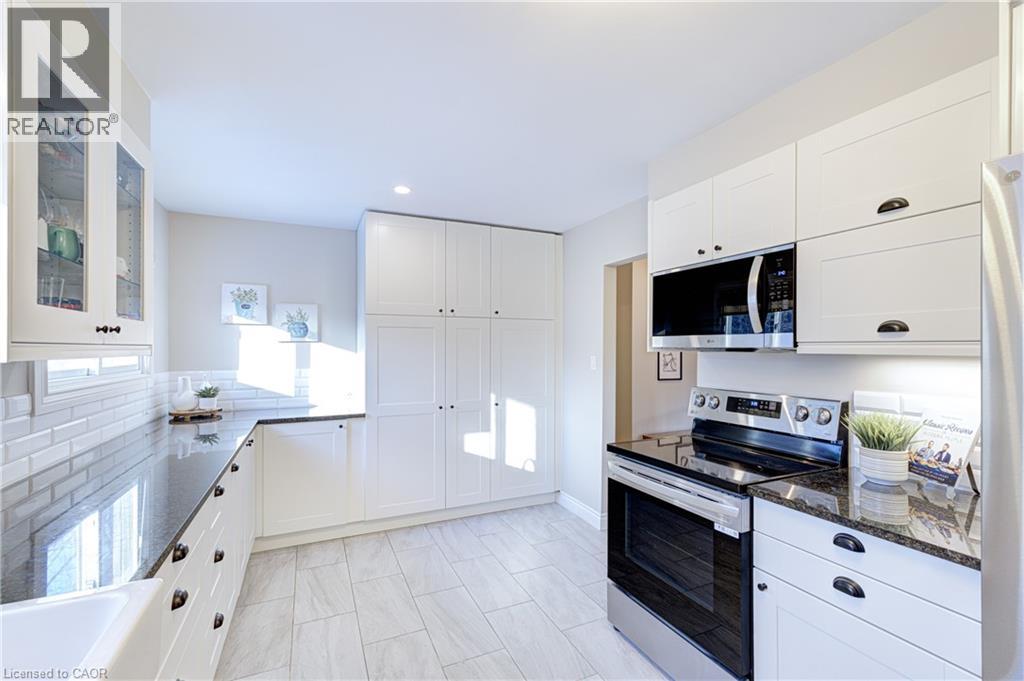 2225 Wyandotte Drive, Oakville, Ontario  L6L 2T4 - Photo 18 - 40793640