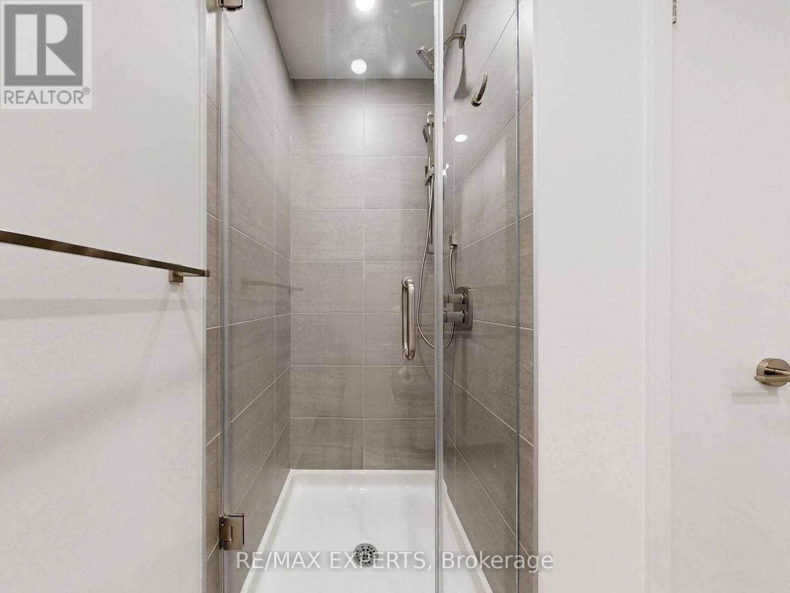 810 - 1 Fairview Road E, Mississauga, Ontario  L5A 4C6 - Photo 15 - W12726778