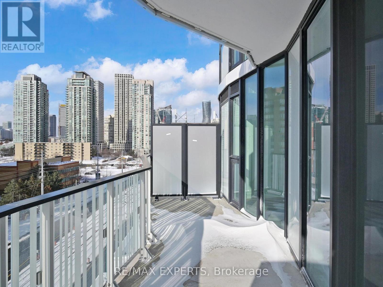 810 - 1 Fairview Road E, Mississauga, Ontario  L5A 4C6 - Photo 18 - W12726778