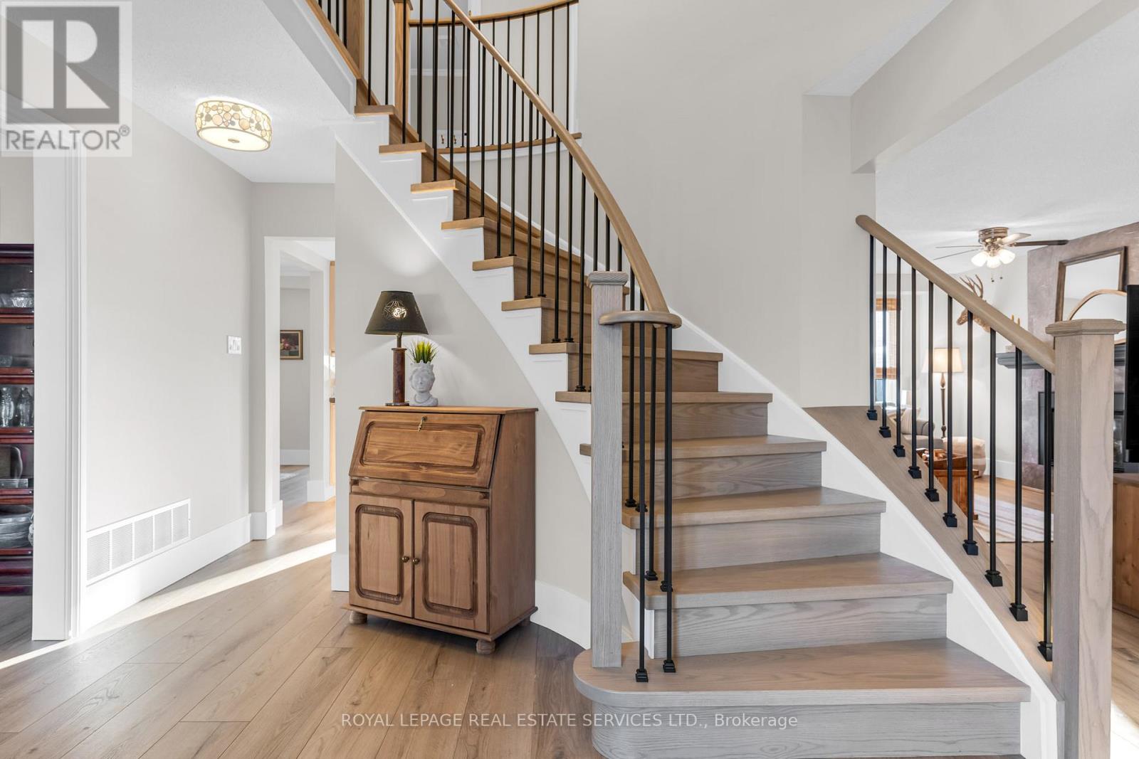 2131 Upland Drive, Burlington, Ontario  L7M 2Y7 - Photo 11 - W12726792