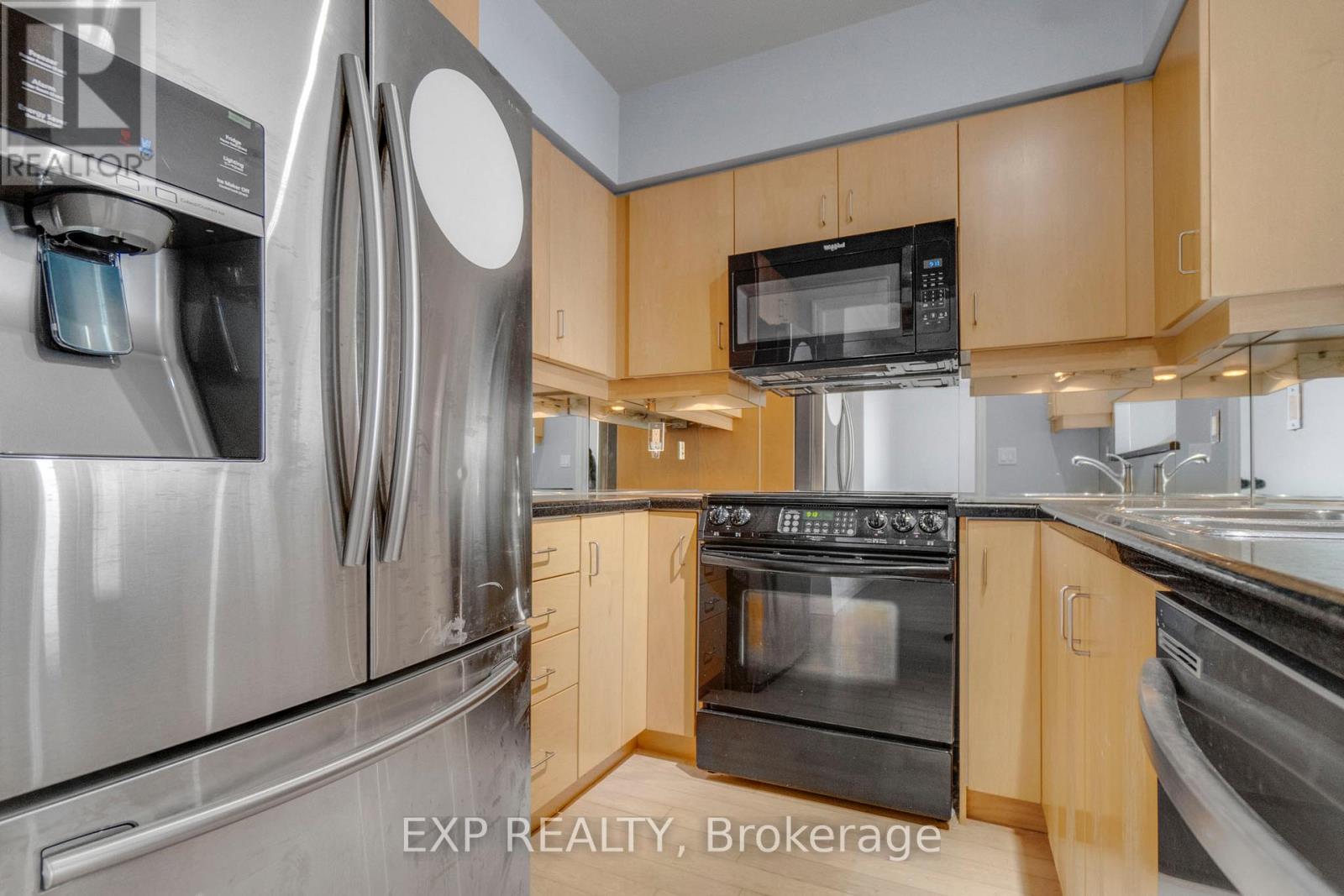 619 - 10 Delisle Avenue, Toronto, Ontario  M4V 3C6 - Photo 24 - C12569430