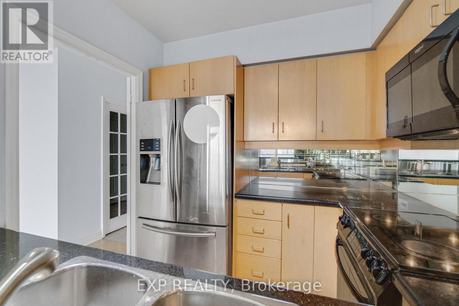 619 - 10 Delisle Avenue, Toronto, Ontario  M4V 3C6 - Photo 23 - C12569430