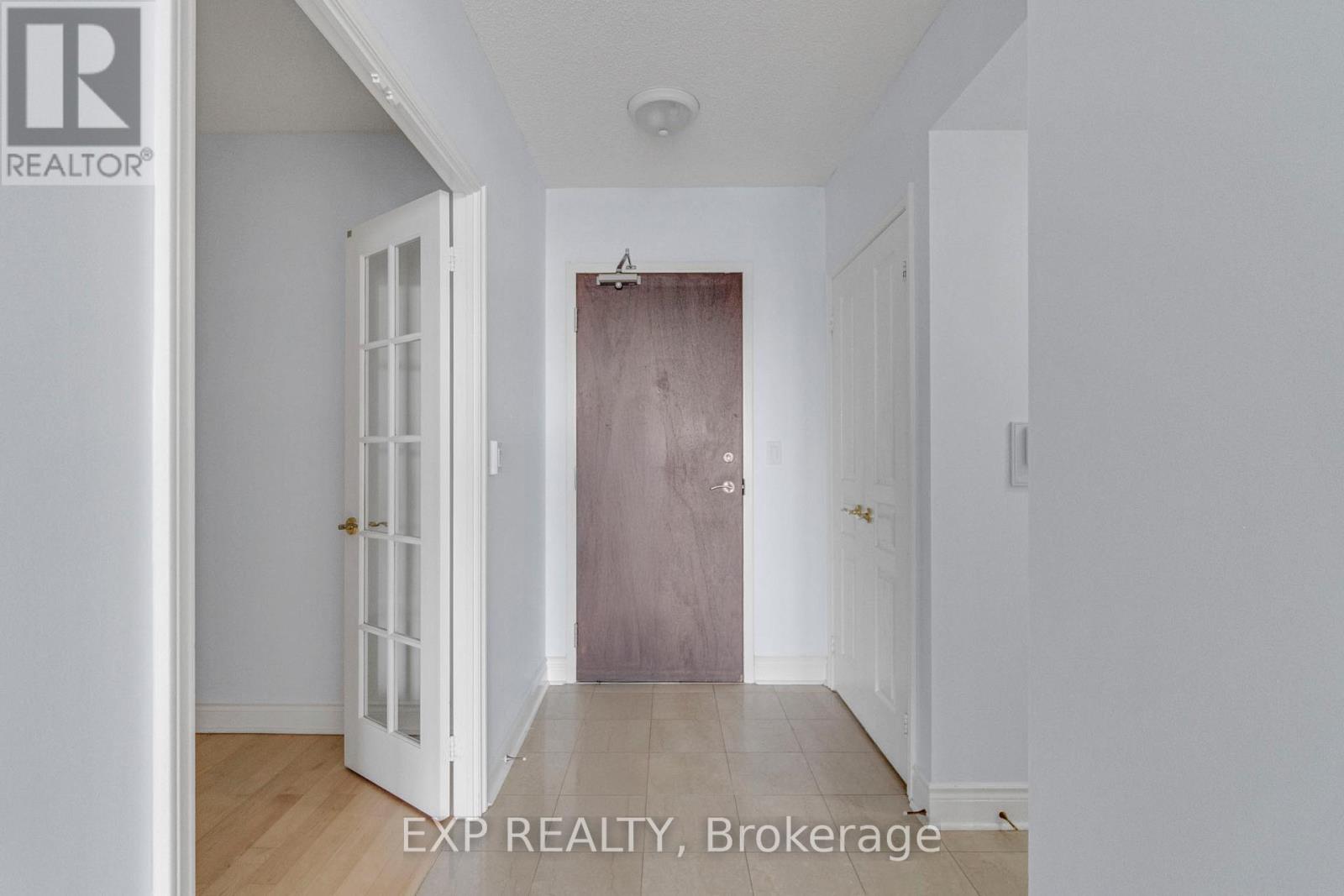 619 - 10 Delisle Avenue, Toronto, Ontario  M4V 3C6 - Photo 8 - C12569430