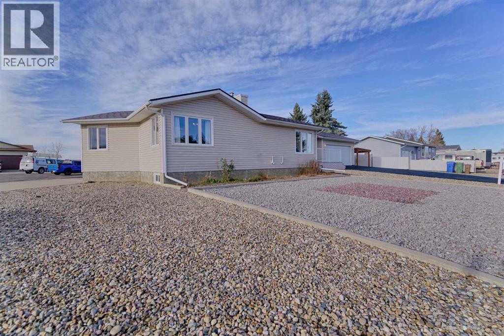 4513 Haven Place, Taber, Alberta  T1G 1A1 - Photo 2 - A2271018