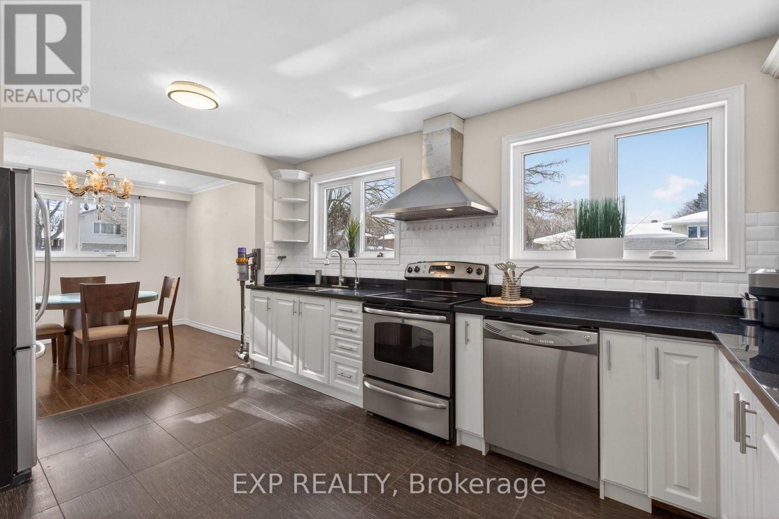 2 Gladiator Road, Markham, Ontario  L3P 1J2 - Photo 19 - N12724498