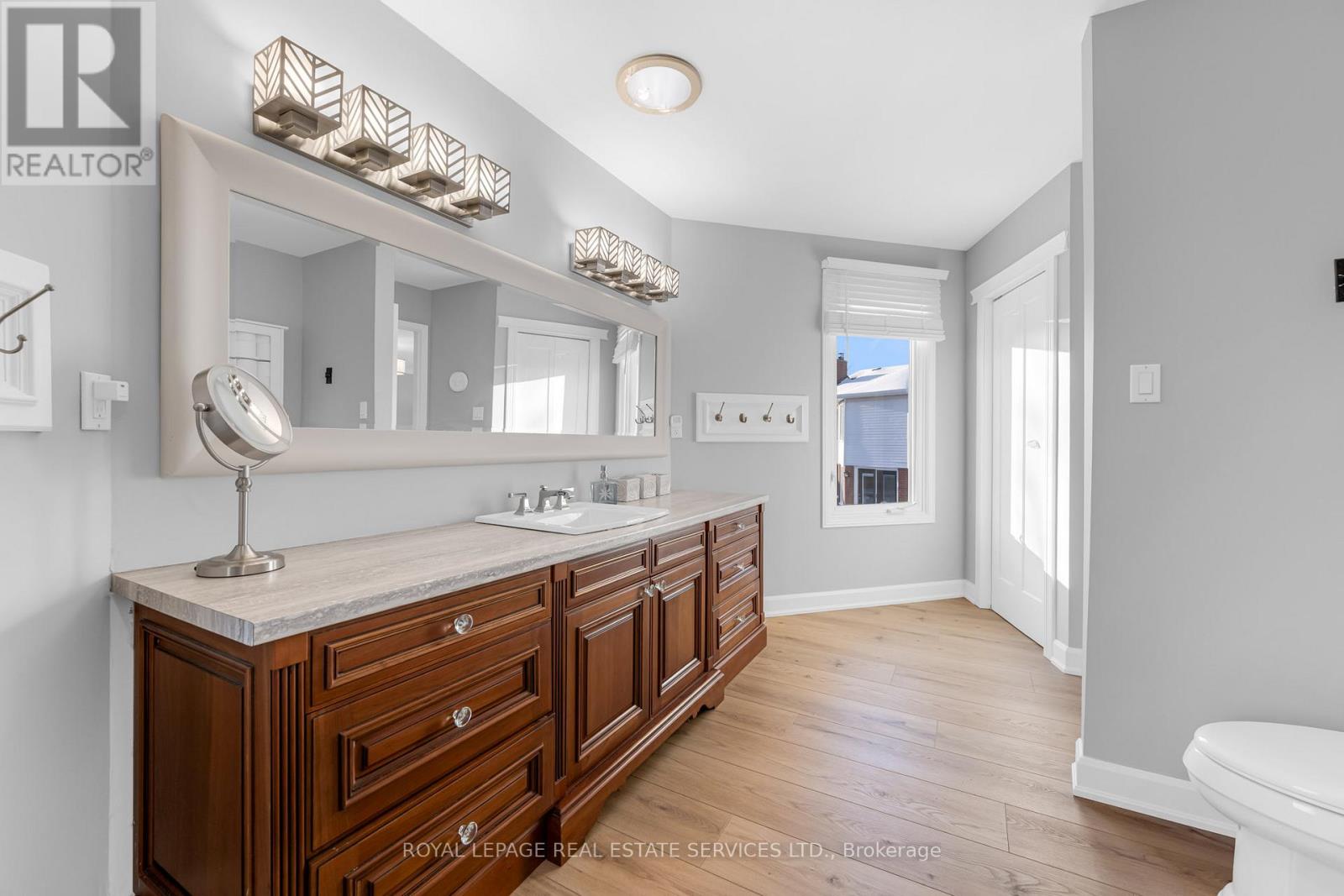 2131 Upland Drive, Burlington, Ontario  L7M 2Y7 - Photo 30 - W12726792