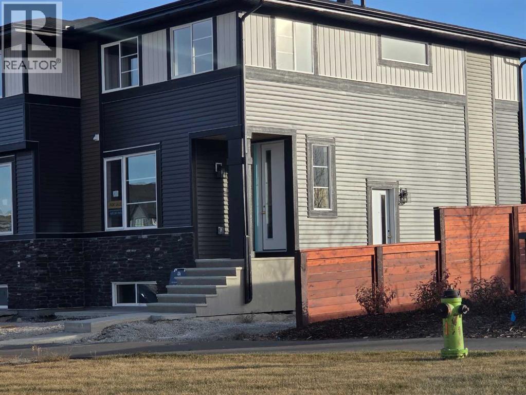 105 Cobbestone Gate Sw, Airdrie, Alberta  T4B 0R7 - Photo 2 - A2274503