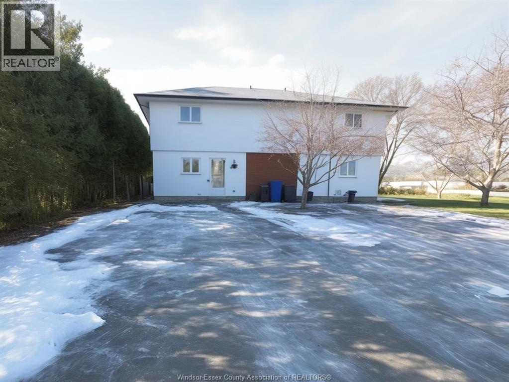 MLS# 26001864: 325 Dunn Rd. Unit# 1, Harrow, Canada