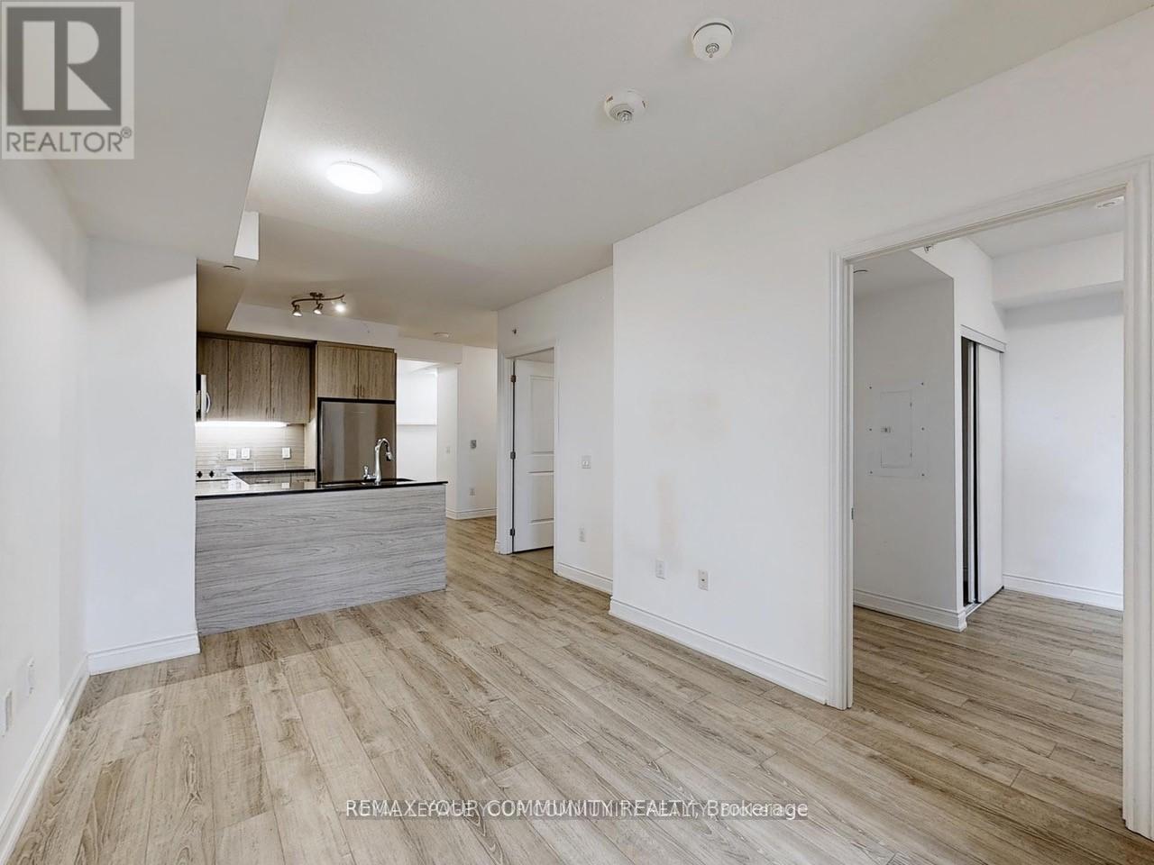 301 - 9618 Yonge Street, Richmond Hill, Ontario  L4C 0X5 - Photo 10 - N12726794