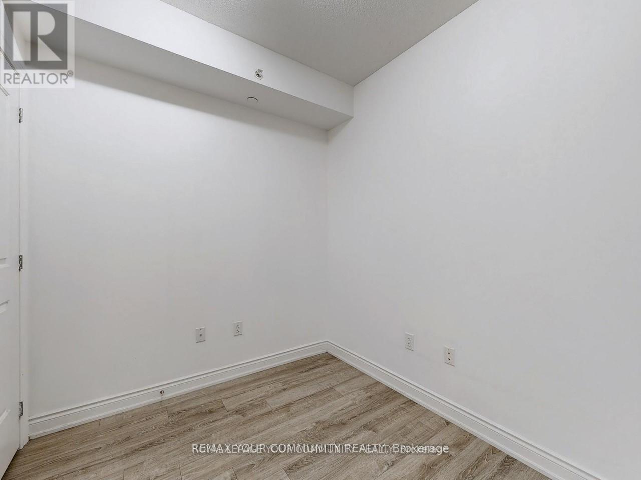 301 - 9618 Yonge Street, Richmond Hill, Ontario  L4C 0X5 - Photo 24 - N12726794