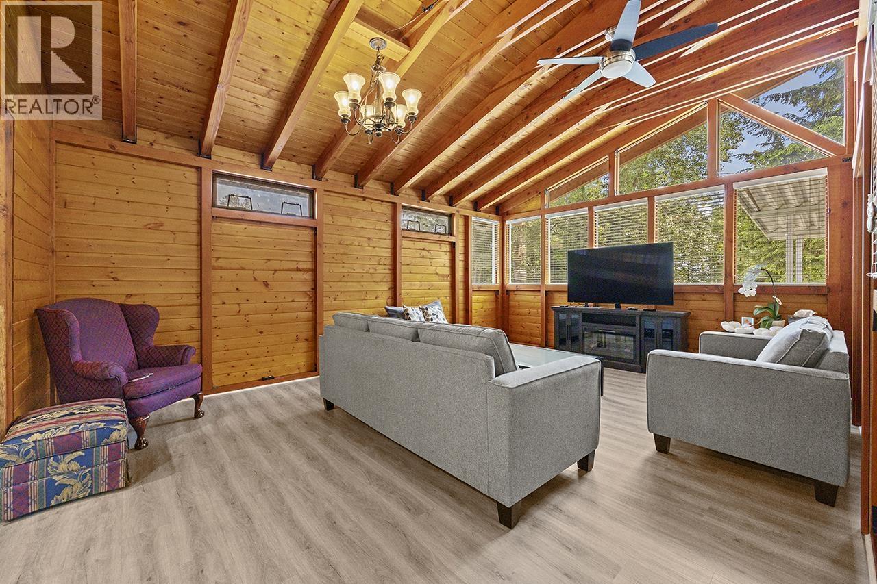 7983 Suncrest Drive, Burnaby, British Columbia  V5J 3N4 - Photo 5 - R3082784