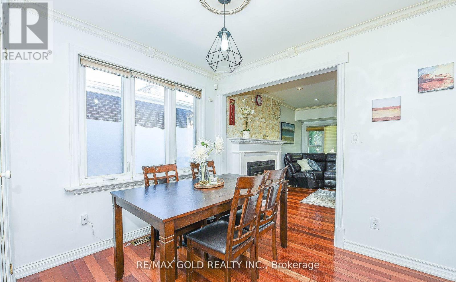 13 Foster Road, Mississauga, Ontario  L4T 1C3 - Photo 12 - W12726796