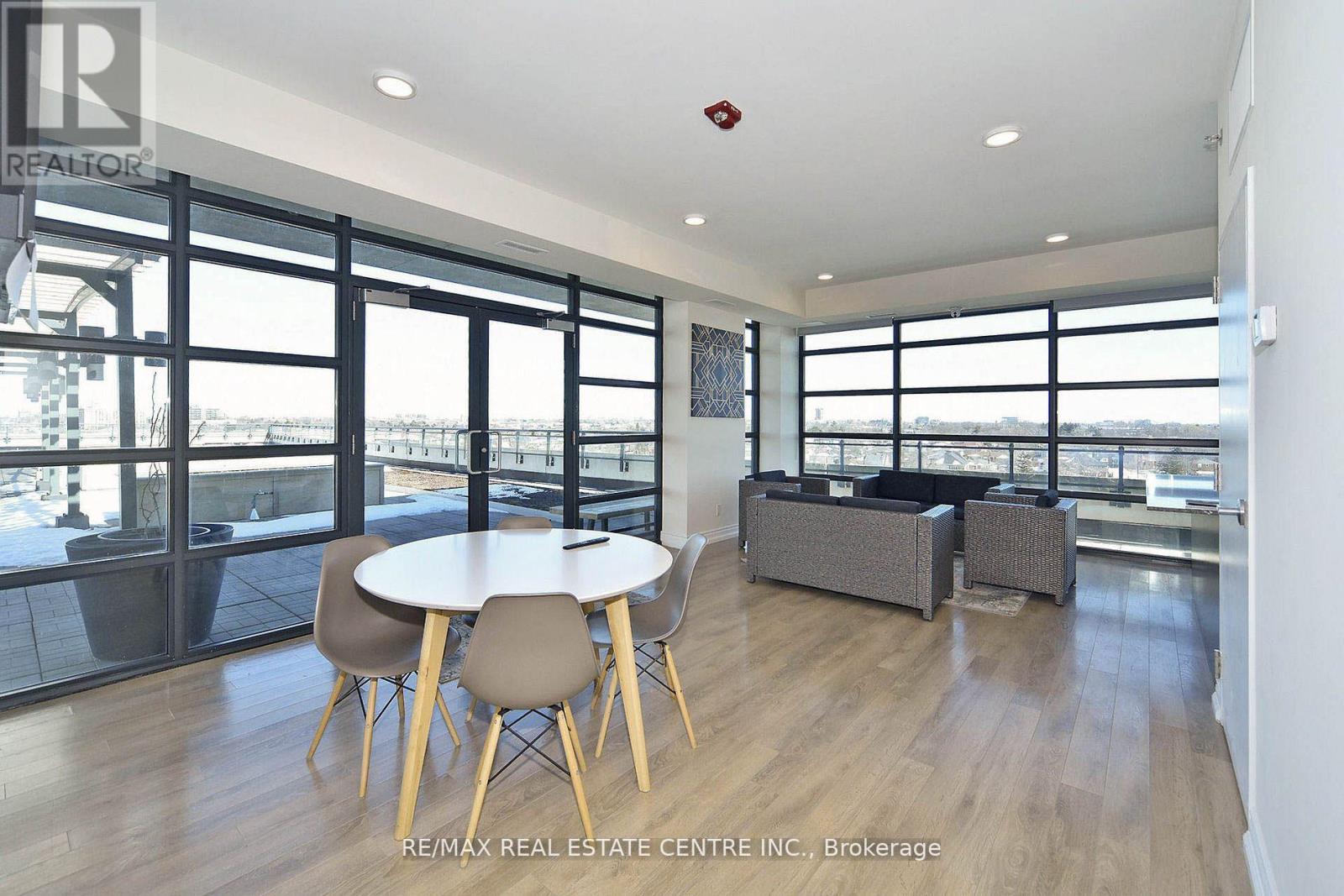 214 - 2522 Keele Street, Toronto, Ontario  M6L 0A2 - Photo 3 - W12726810