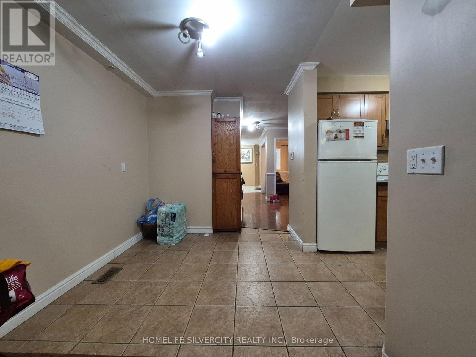 35 Alaskan Summit Court N, Brampton, Ontario  L6R 1P1 - Photo 5 - W12726812