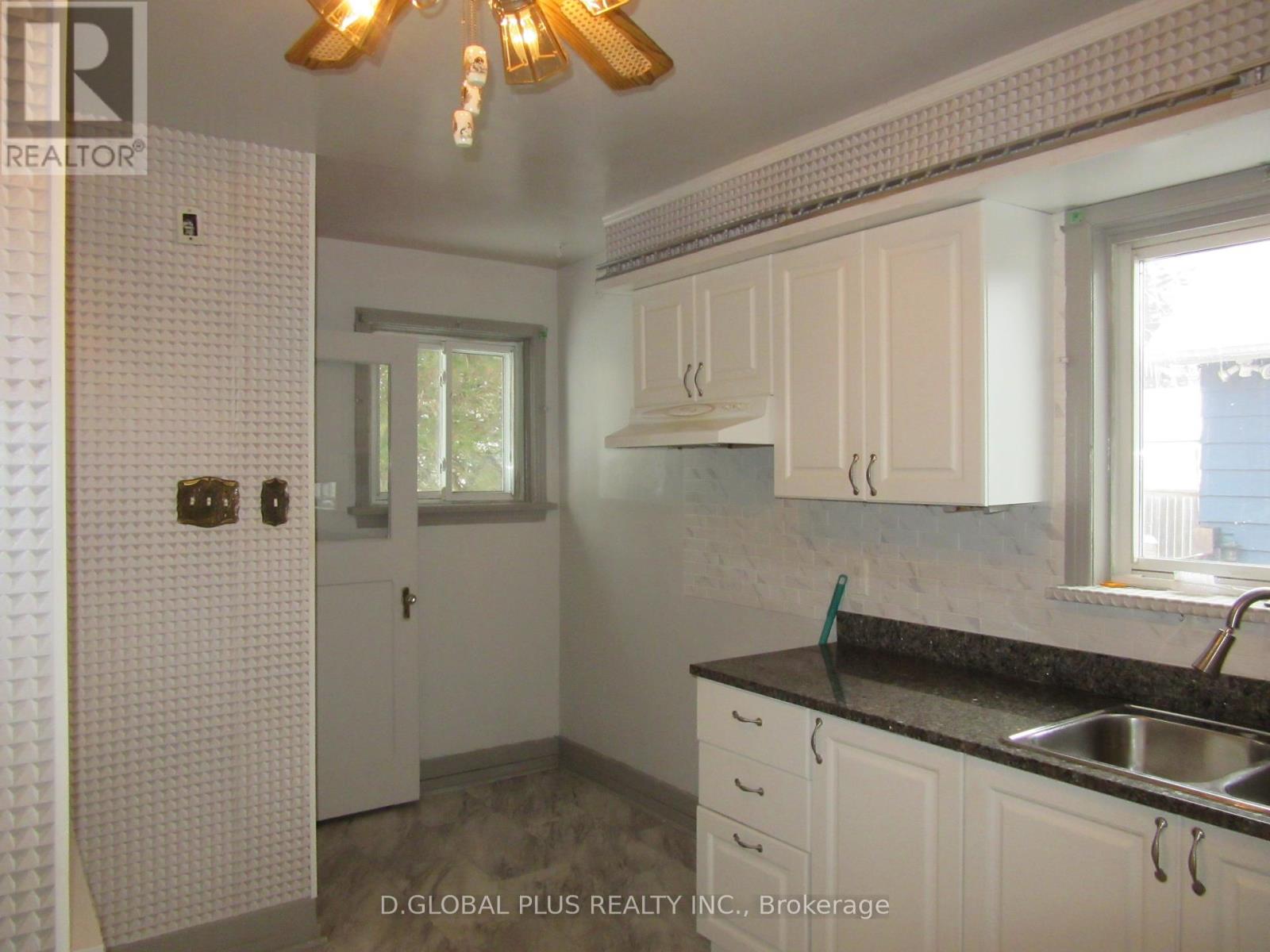 11 Dunbar Avenue N, Cornwall, Ontario  K6H 5M6 - Photo 6 - X12726826