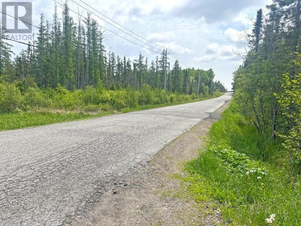 2999 Alice Ave, Thunder Bay, Ontario  P7G 1X4 - Photo 32 - TB253674