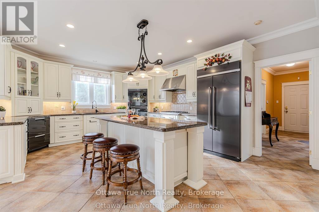 5884 Earlscourt Crescent, Ottawa, Ontario  K4M 1K2 - Photo 12 - X12726836