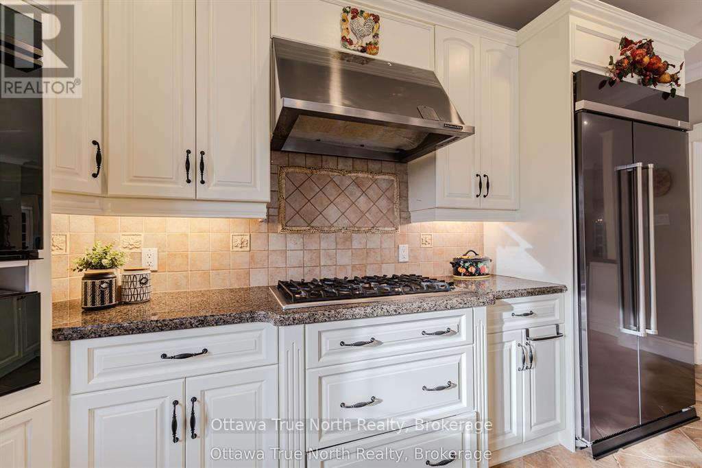 5884 Earlscourt Crescent, Ottawa, Ontario  K4M 1K2 - Photo 13 - X12726836