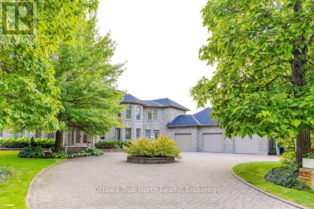 5884 Earlscourt Crescent, Ottawa, Ontario  K4M 1K2 - Photo 2 - X12726836