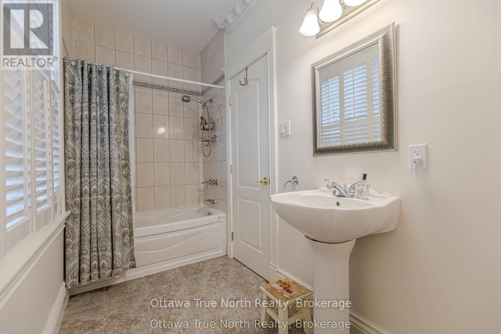 5884 Earlscourt Crescent, Ottawa, Ontario  K4M 1K2 - Photo 23 - X12726836