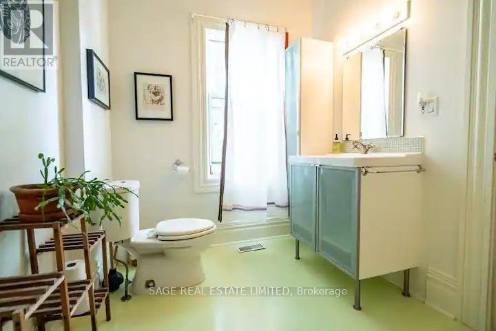 16 Flagler Street, Toronto, Ontario  M4X 1T8 - Photo 10 - C12726832