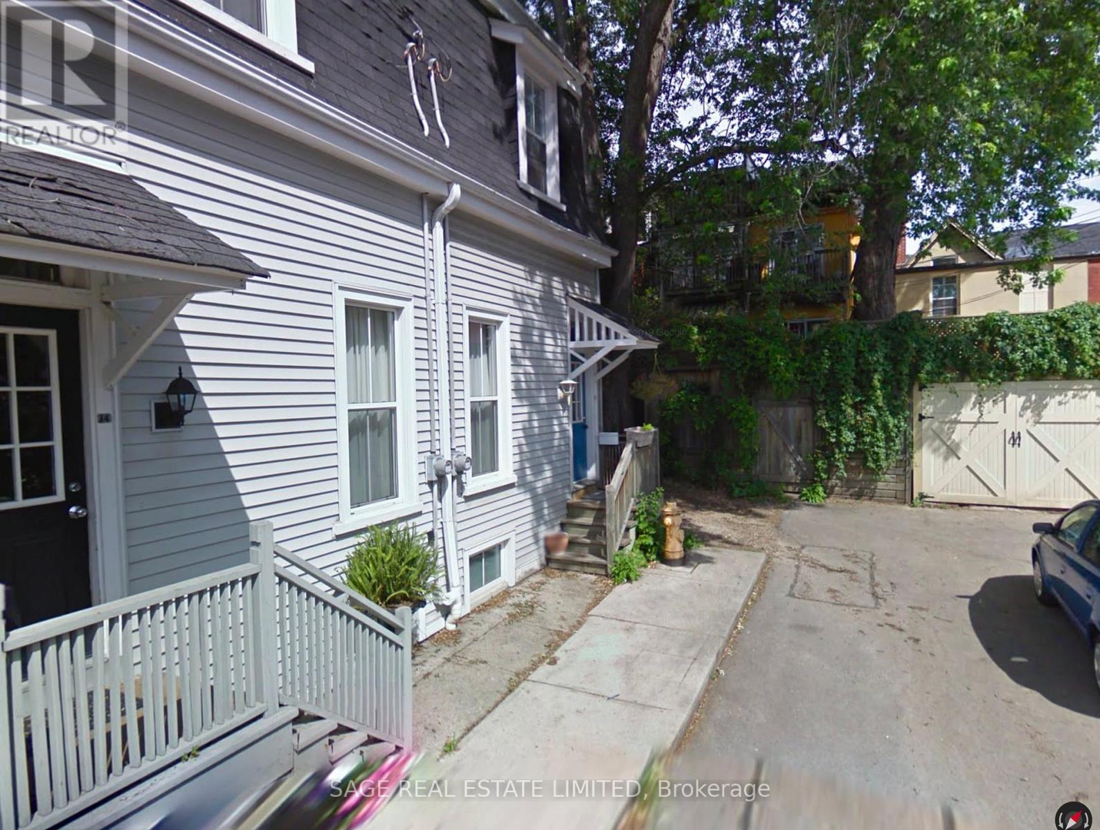 16 Flagler Street, Toronto, Ontario  M4X 1T8 - Photo 12 - C12726832