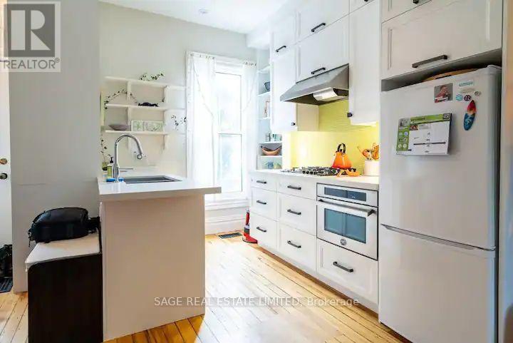 16 Flagler Street, Toronto, Ontario  M4X 1T8 - Photo 3 - C12726832