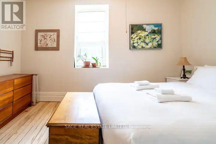 16 Flagler Street, Toronto, Ontario  M4X 1T8 - Photo 6 - C12726832