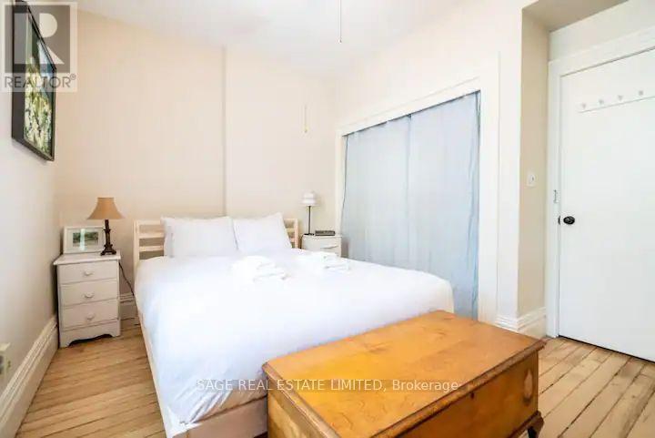 16 Flagler Street, Toronto, Ontario  M4X 1T8 - Photo 7 - C12726832