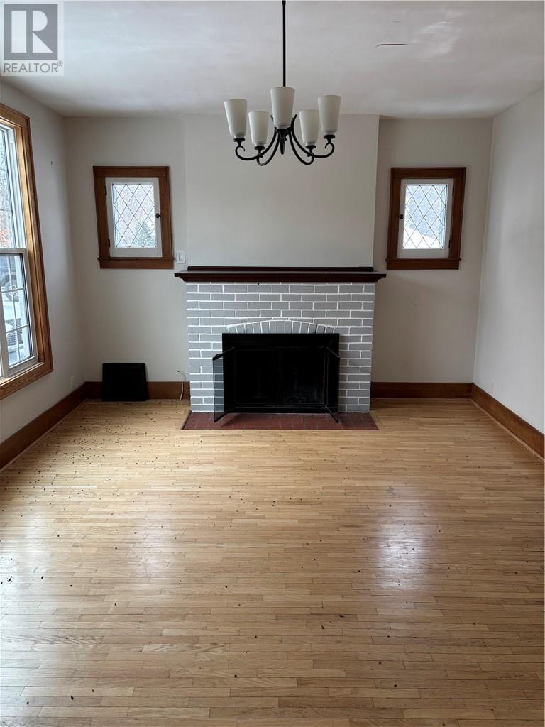 16 Robinson Street W, Little Current, Ontario  P0P 1K0 - Photo 9 - 2126115