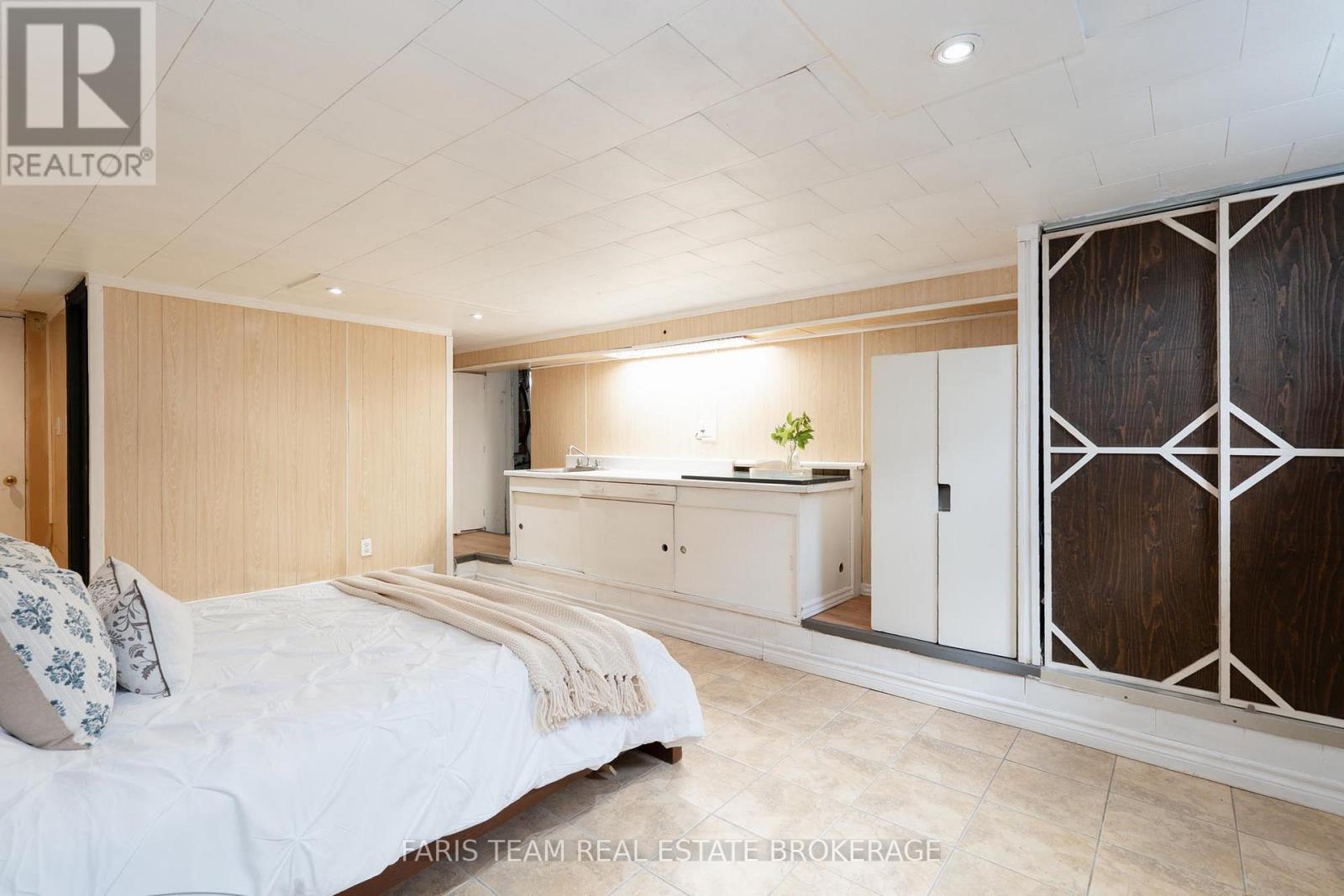 11 Park Avenue, East Gwillimbury, Ontario  L9N 1G9 - Photo 21 - N12713432