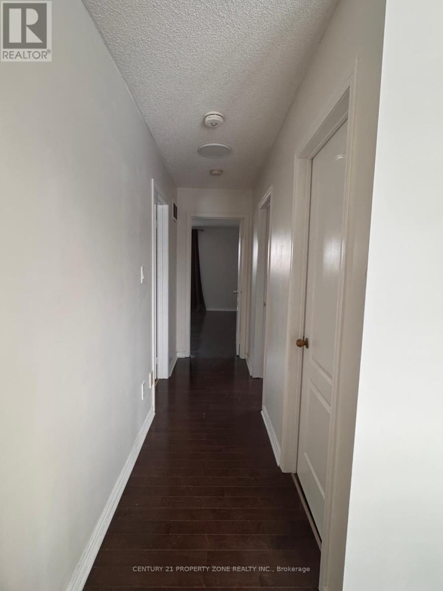 84 Tideland Drive, Brampton, Ontario  L7A 2W1 - Photo 7 - W12648924