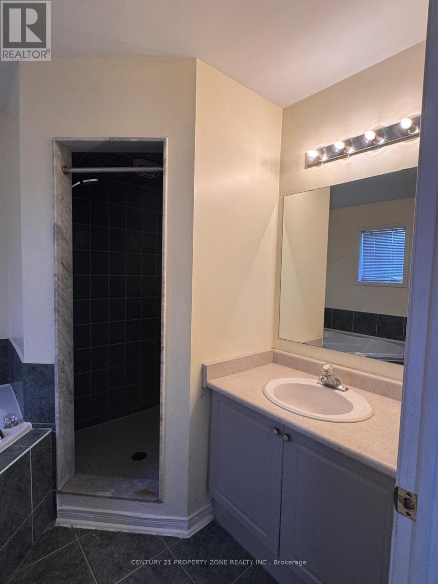 84 Tideland Drive, Brampton, Ontario  L7A 2W1 - Photo 11 - W12648924