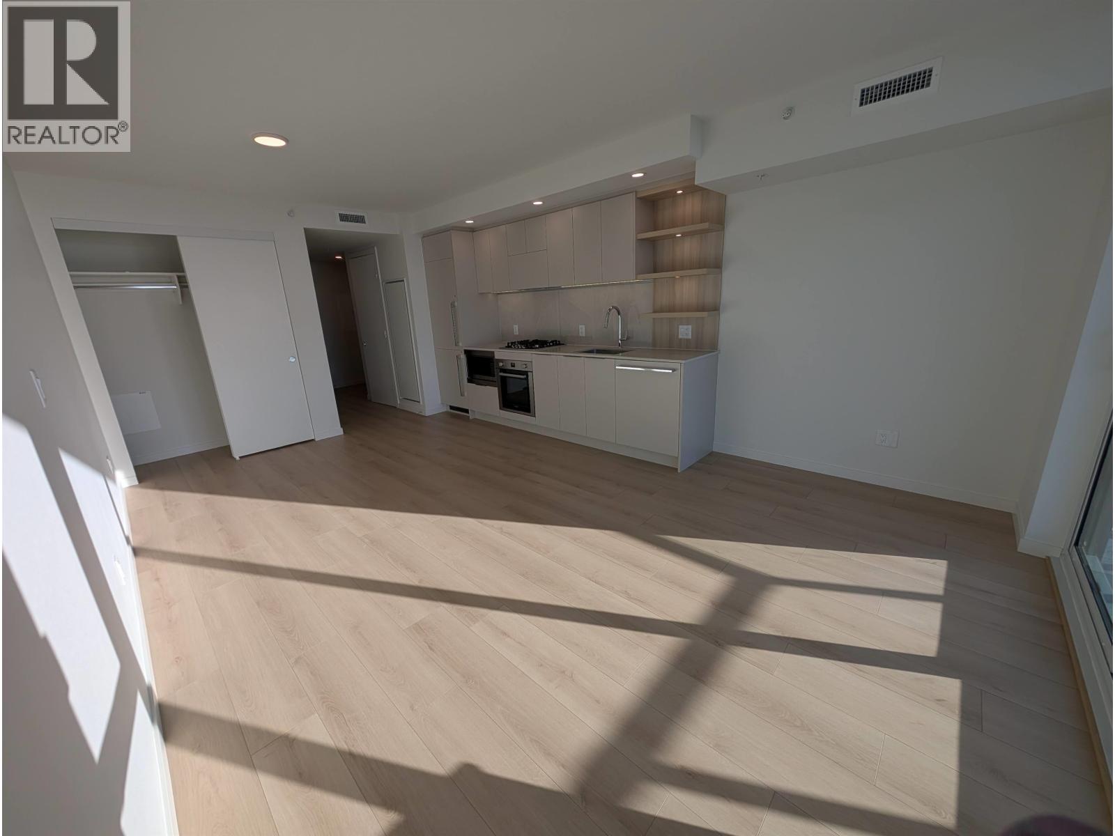 7fl 311 Alderson Avenue, Coquitlam, British Columbia  V3K 0K3 - Photo 6 - R3082820