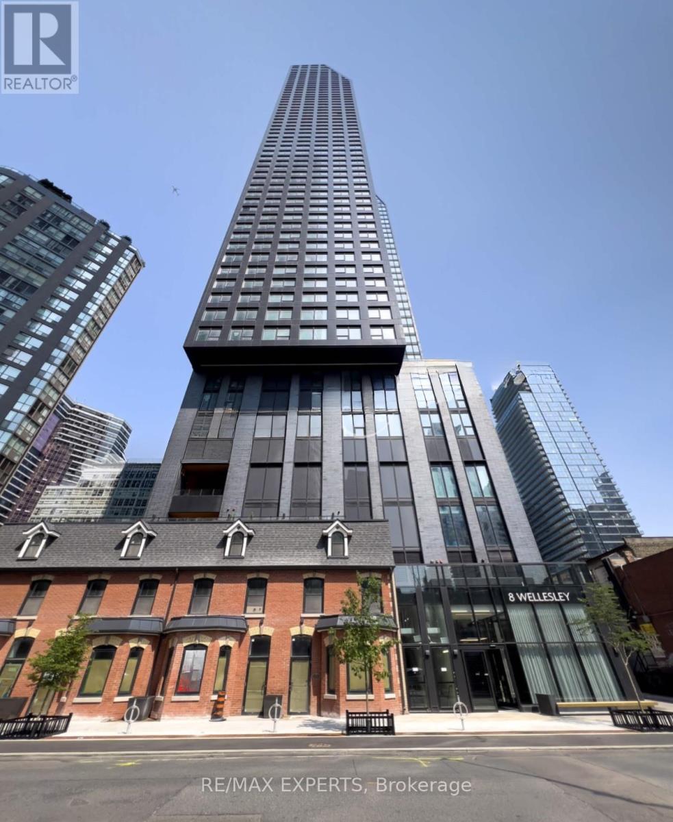 4606 - 8 WELLESLEY STREET W, Toronto, Ontario