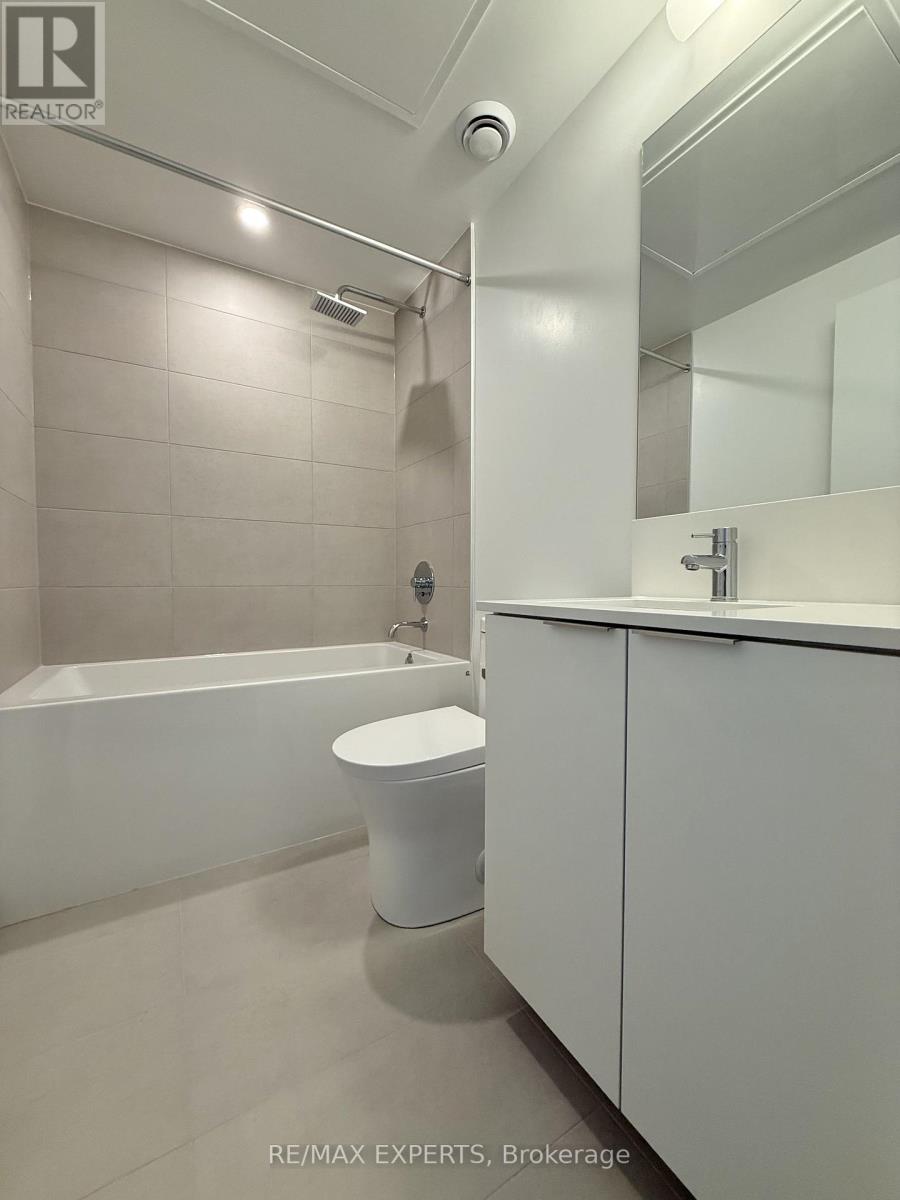 4606 - 8 Wellesley Street W, Toronto, Ontario  M4Y 1E7 - Photo 5 - C12726872