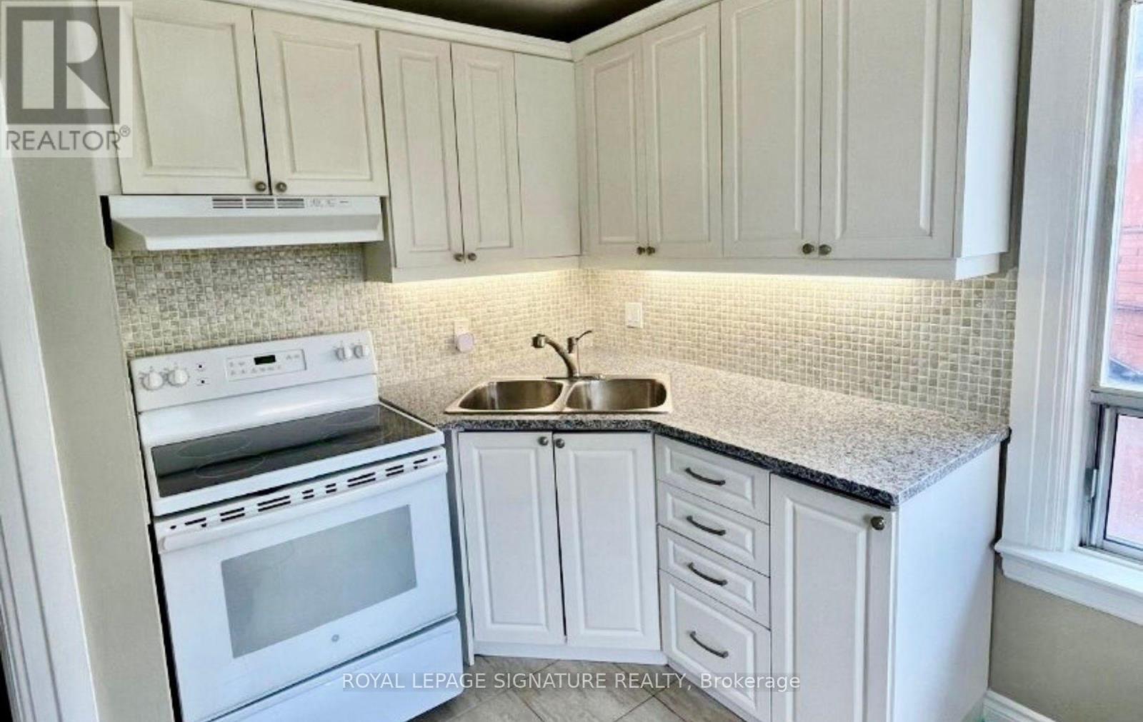 2 - 156 Elgin Street E, Oshawa, Ontario  L1G 1T3 - Photo 7 - E12726870