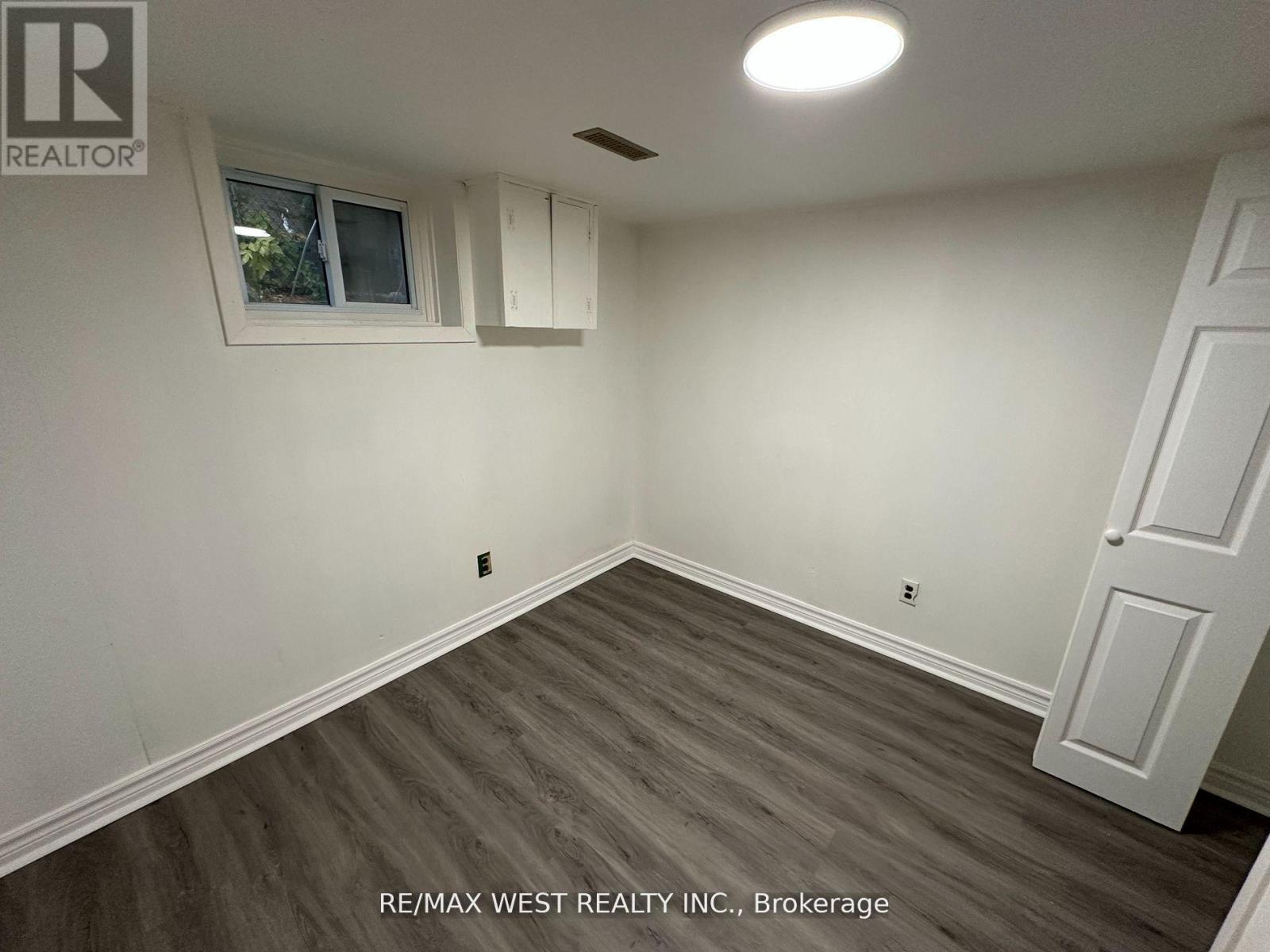 Lower - 26 Walter Avenue, Newmarket, Ontario  L3Y 2T3 - Photo 14 - N12726874