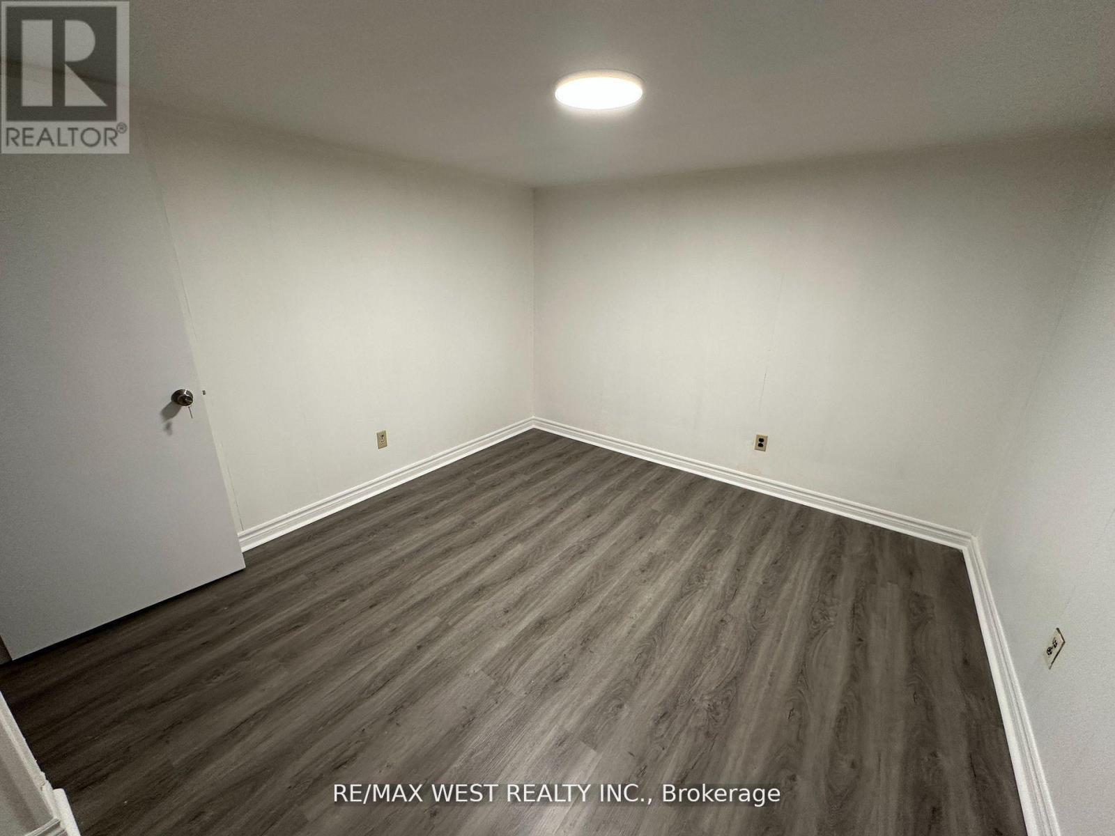 Lower - 26 Walter Avenue, Newmarket, Ontario  L3Y 2T3 - Photo 16 - N12726874