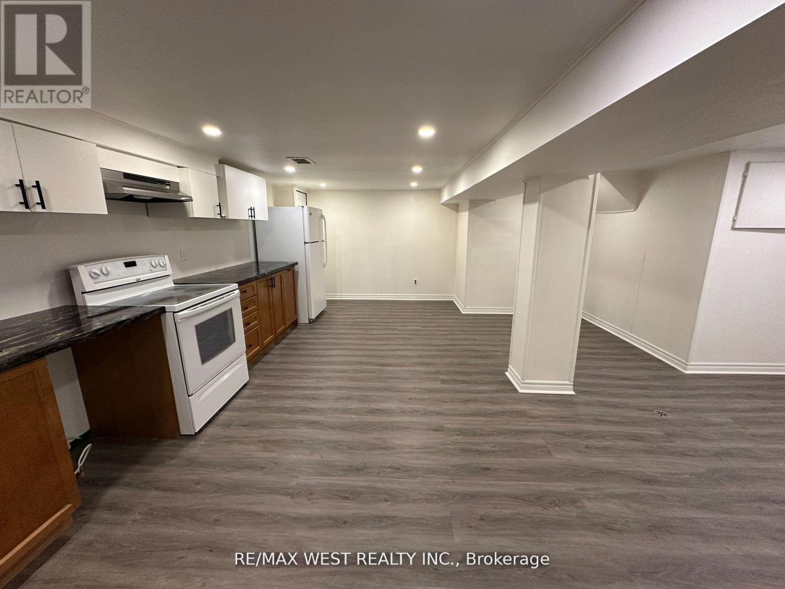 Lower - 26 Walter Avenue, Newmarket, Ontario  L3Y 2T3 - Photo 2 - N12726874