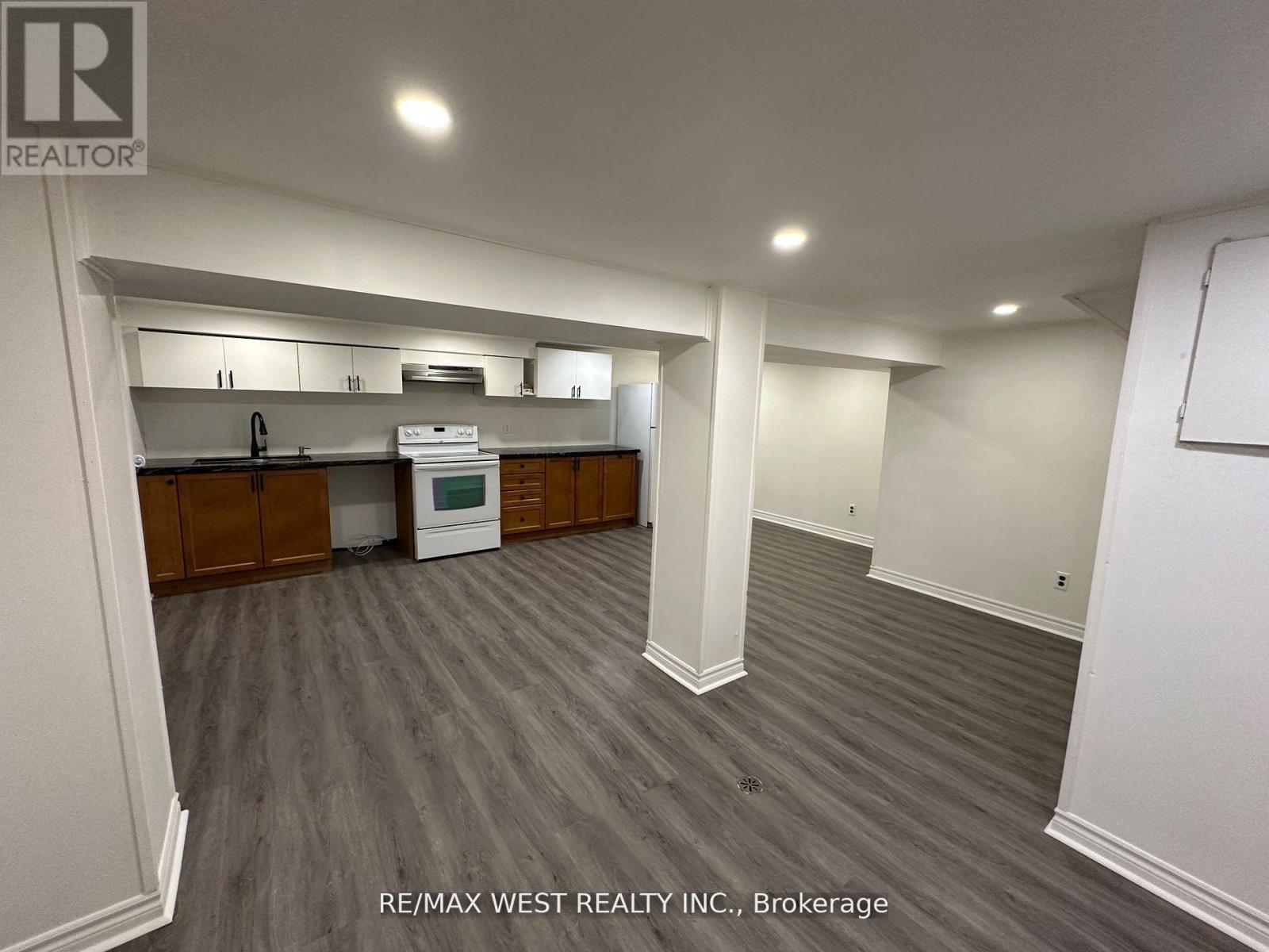 Lower - 26 Walter Avenue, Newmarket, Ontario  L3Y 2T3 - Photo 6 - N12726874