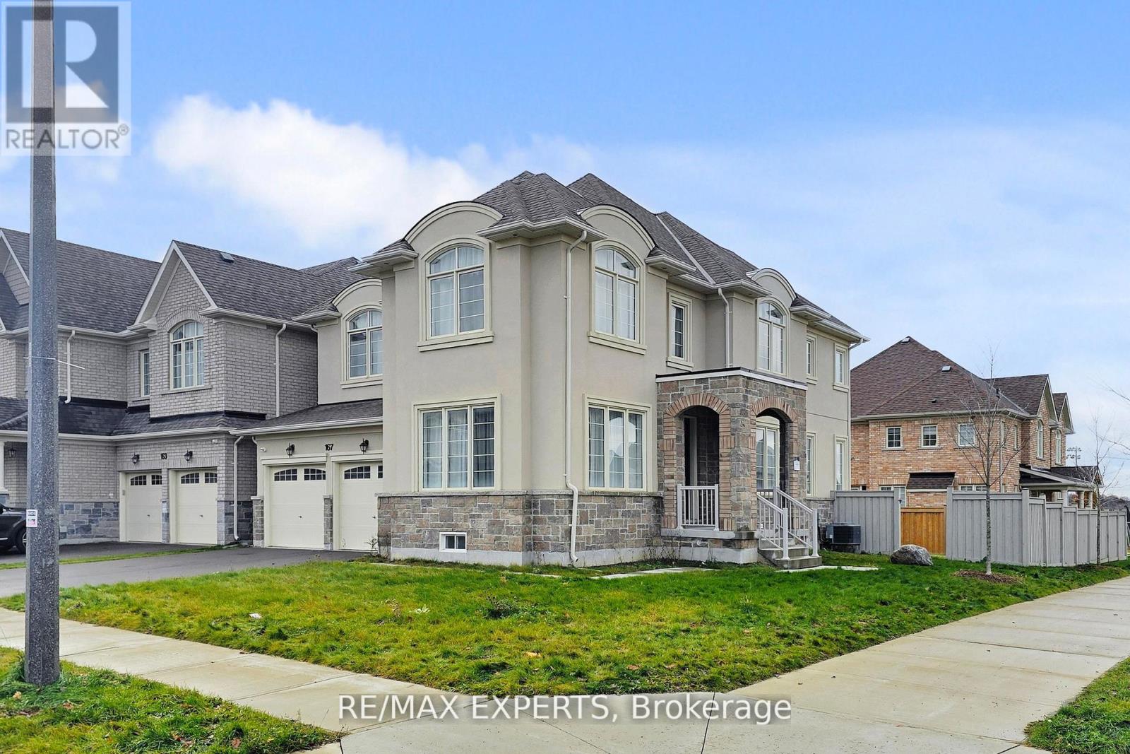 167 Frederick Pearson Street, East Gwillimbury, Ontario  L9N 0Y8 - Photo 2 - N12726880