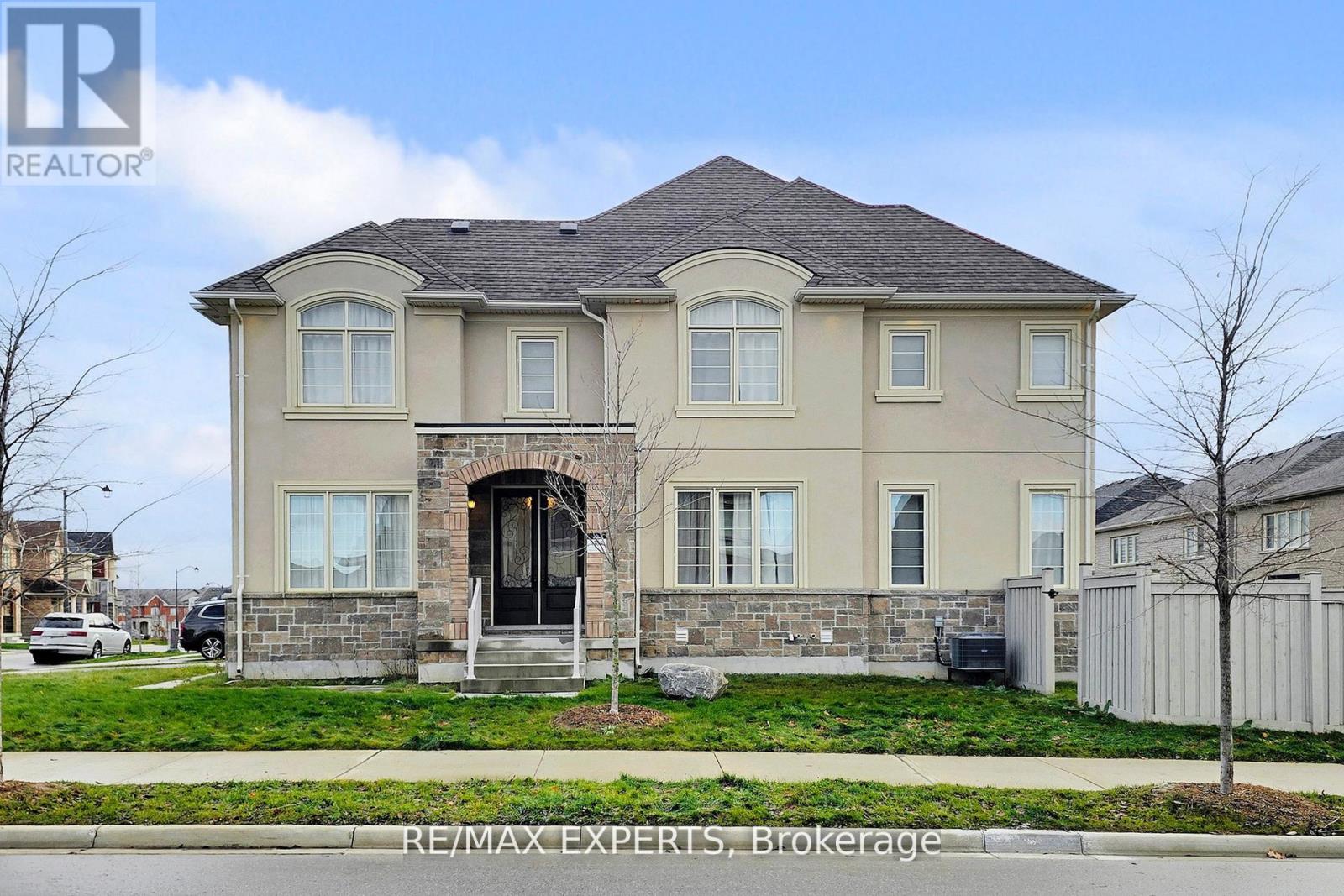 167 Frederick Pearson Street, East Gwillimbury, Ontario  L9N 0Y8 - Photo 3 - N12726880