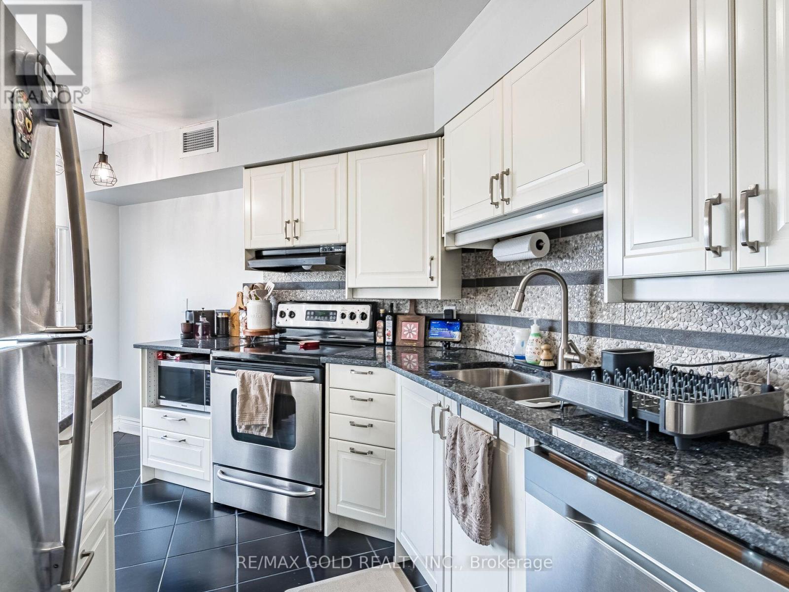 416 - 1485 Lakeshore Road E, Mississauga, Ontario  L5E 3G2 - Photo 17 - W12726858