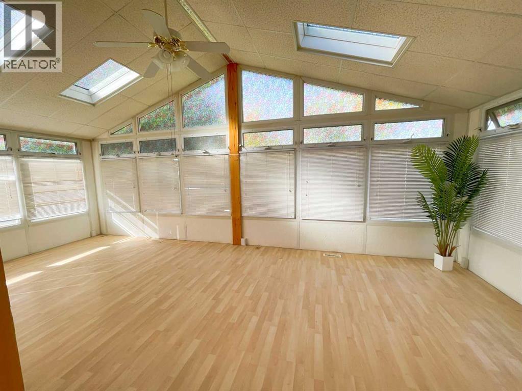 404 Whitney Street, Carmangay, Alberta  T0L 0N0 - Photo 10 - A2278317