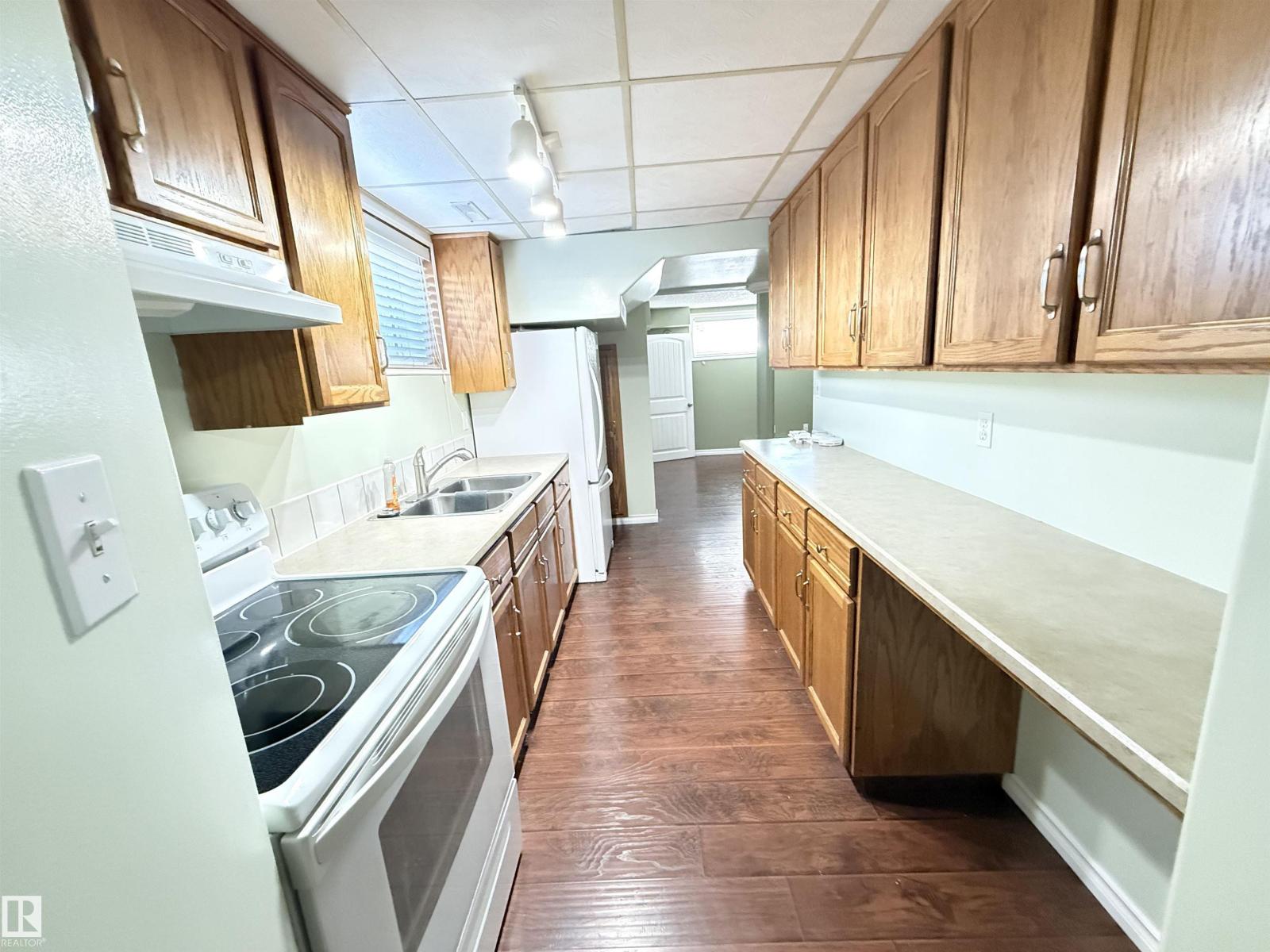 8604/ 8606 66 Av Nw, Edmonton, Alberta  T6E 0L3 - Photo 14 - E4470974